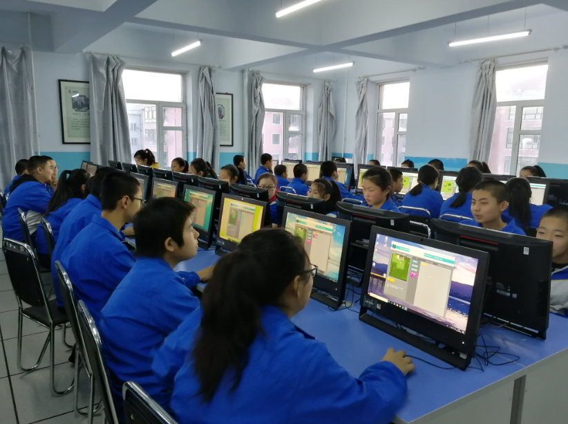 The Hour of Code（编程一小时），走进兆麟中学