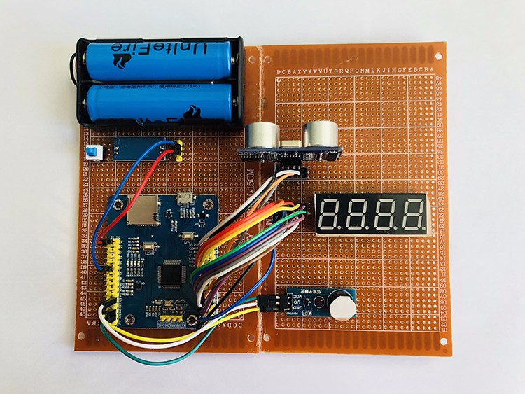 基于MicroPython的TPYBoard超声波倒车雷达系统