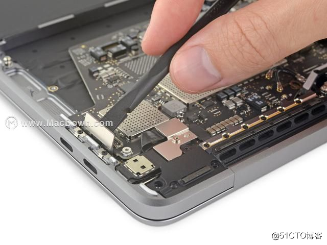 マザーボード上に溶接された新しいエントリーレベルのMacBook Proの13、SSDは自分でそれを置き換えることはできません