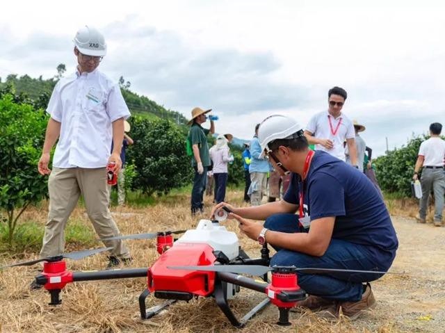 极飞受邀参与拜耳果树飞防实验，与全球作物专家研讨解决方案