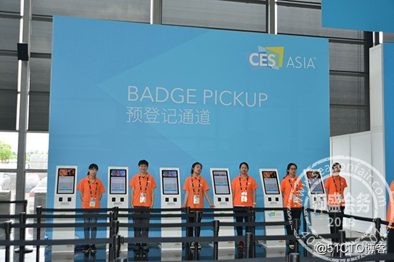 CES亚洲消费电子展——艾力奋人脸识别自助制证机