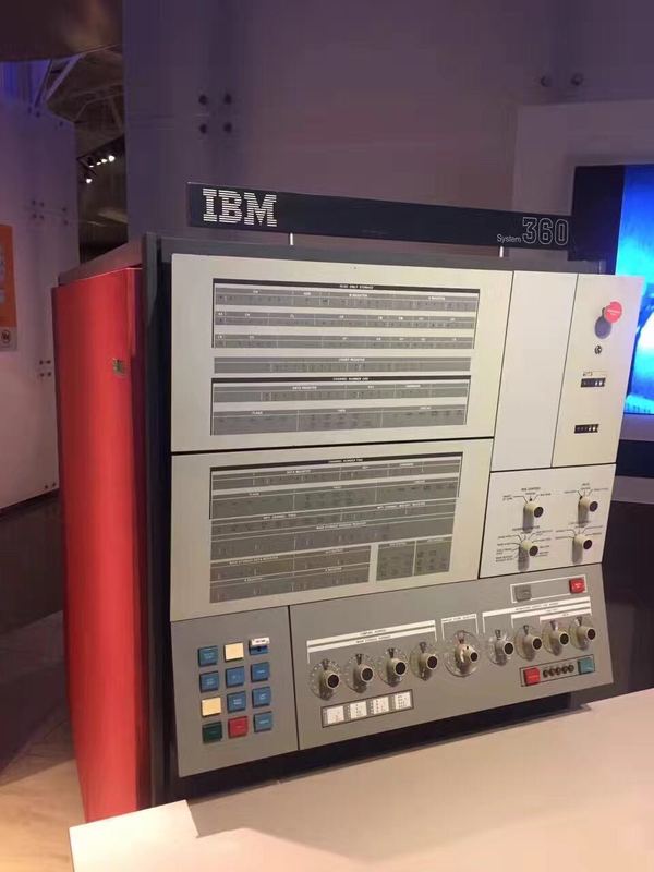 【图为ibm system360大型机